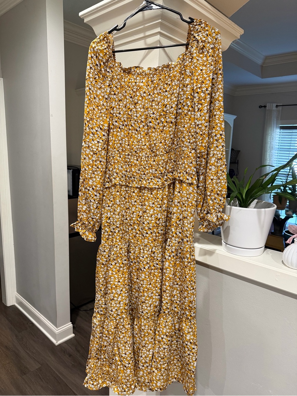 Hayden Women's Mustard Floral Tiered Midi Dress Sz XL - Picture 4 of 6